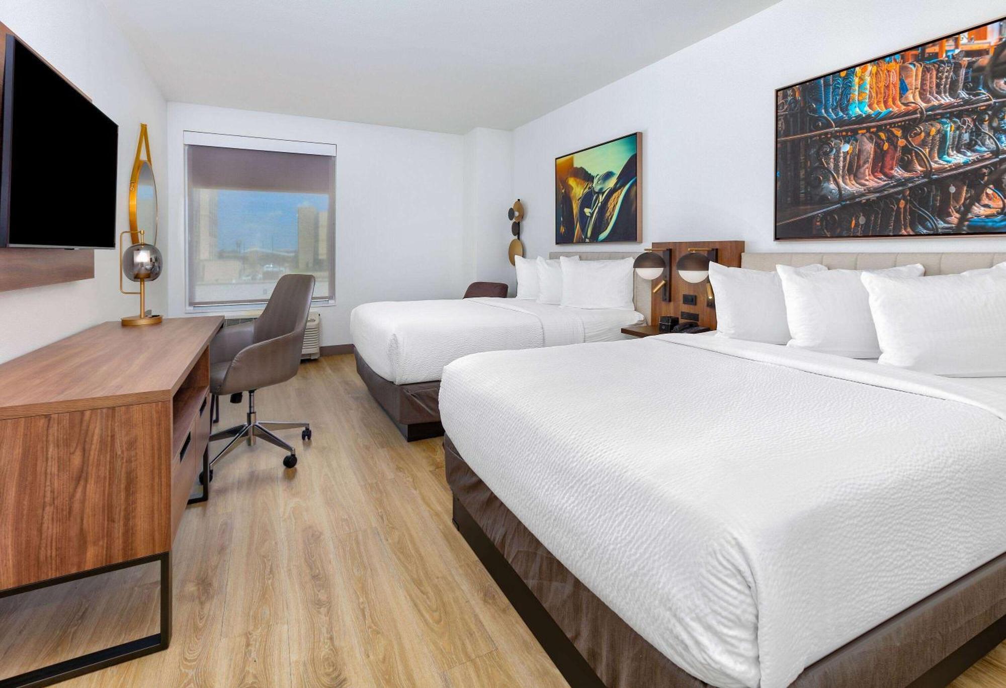 La Quinta Inn & Suites By Wyndham 特勒尔 外观 照片