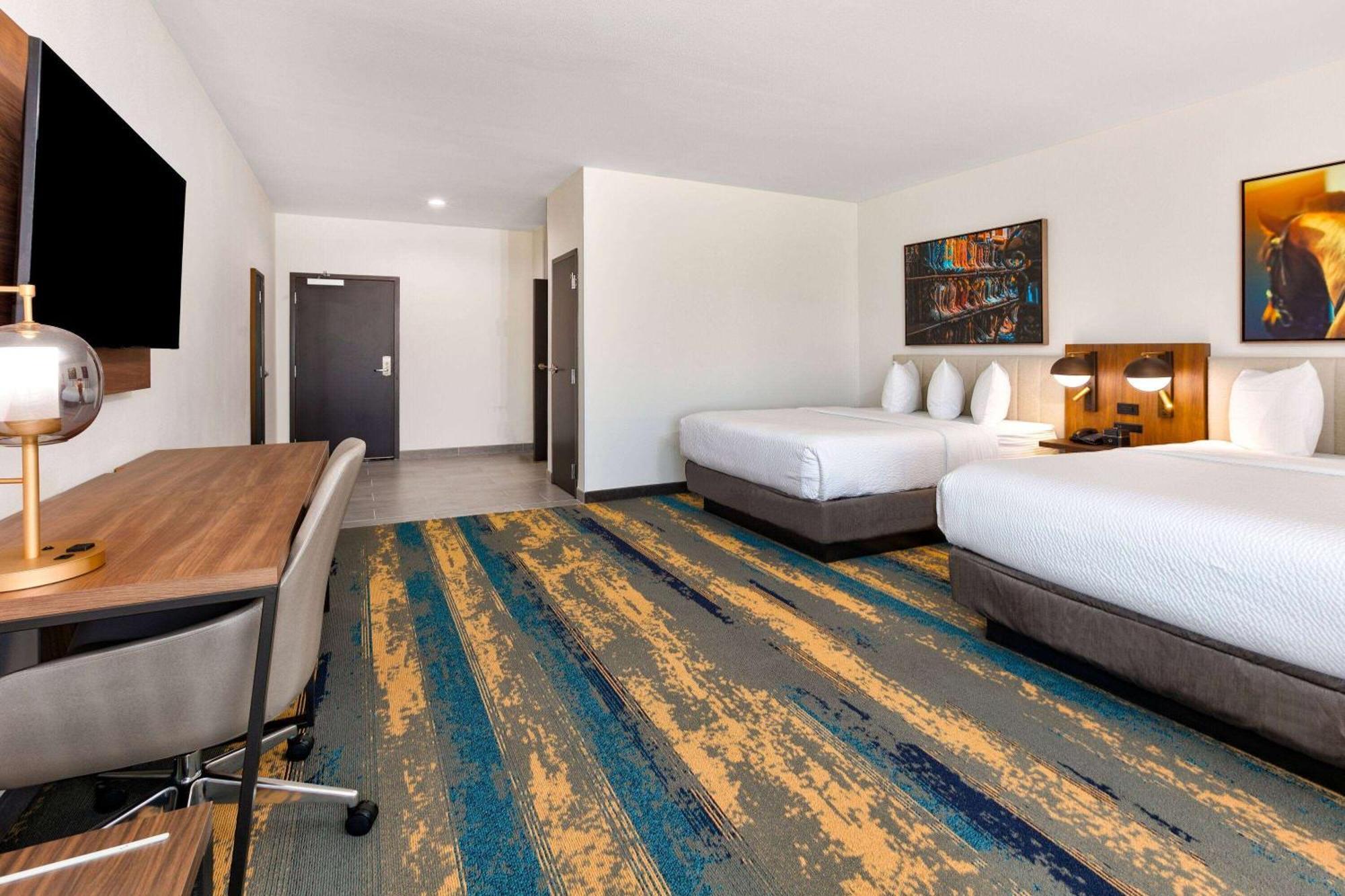 La Quinta Inn & Suites By Wyndham 特勒尔 外观 照片